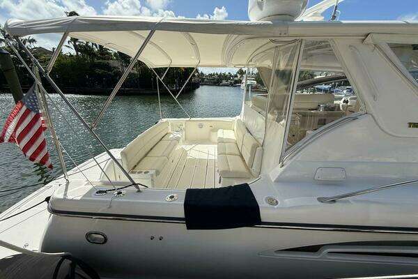 Tiara Yachts 5200 Express Yacht For Sale