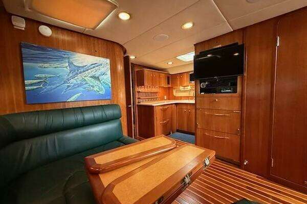 Tiara Yachts 5200 Express Yacht For Sale