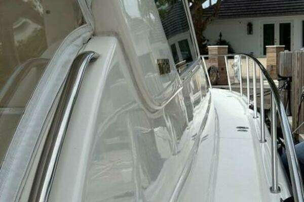 Tiara Yachts 5200 Express Yacht For Sale