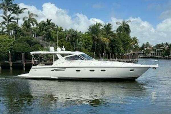 Tiara Yachts 5200 Express Yacht For Sale