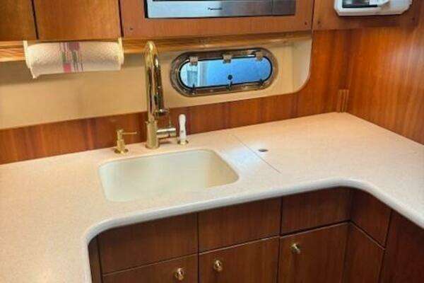 Tiara Yachts 5200 Express Yacht For Sale