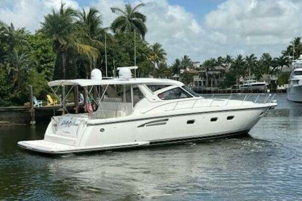 Tiara Yachts 5200 Express Yacht For Sale