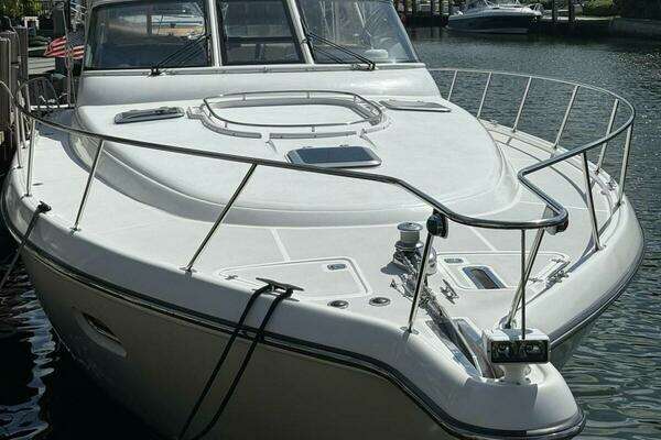 Tiara Yachts 5200 Express Yacht For Sale