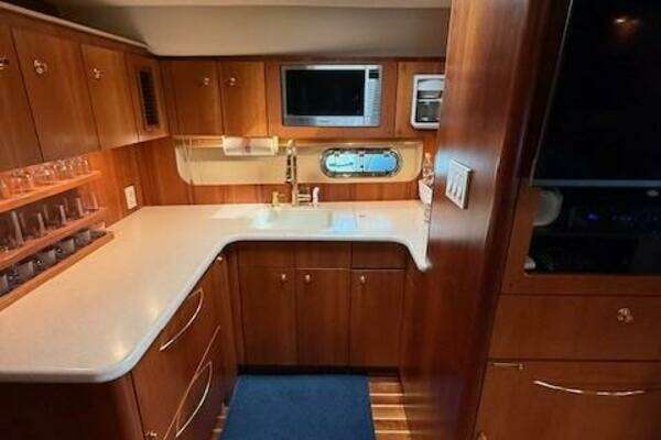 Tiara Yachts 5200 Express Yacht For Sale