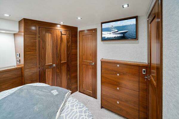 Viking 80 Convertible Yacht For Sale