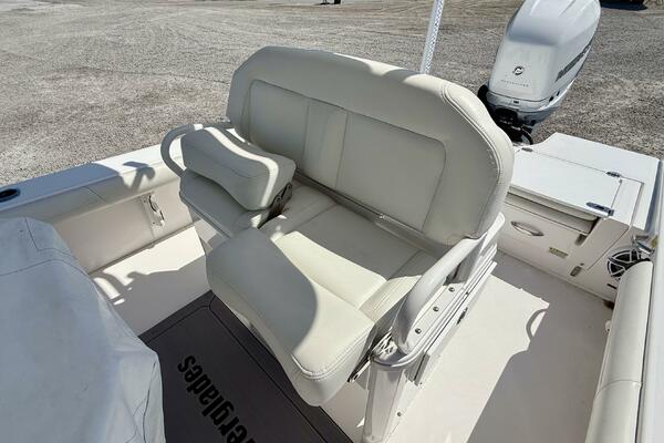 25ft Everglades Yacht For Sale