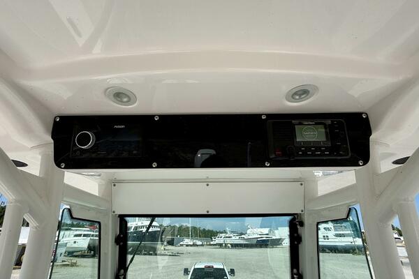 25ft Everglades Yacht For Sale