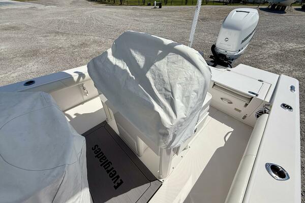 25ft Everglades Yacht For Sale