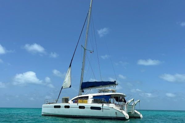 46-ft-Robertson & Caine-2010-Leopard 46-AUTUMN BREEZE Edgewater  United States  yacht for sale