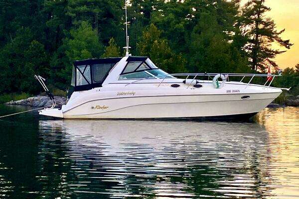 34-ft-Rinker-2002-Fiesta Vee- Penetanguishene Ontario Canada  yacht for sale
