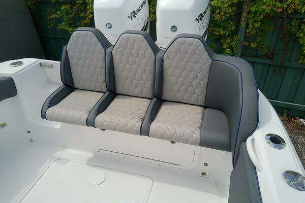 Glasstream 328 SCX Yacht For Sale