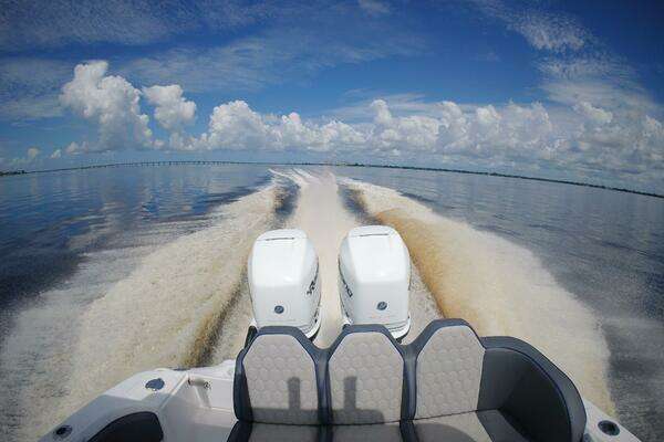 Glasstream 328 SCX Yacht For Sale