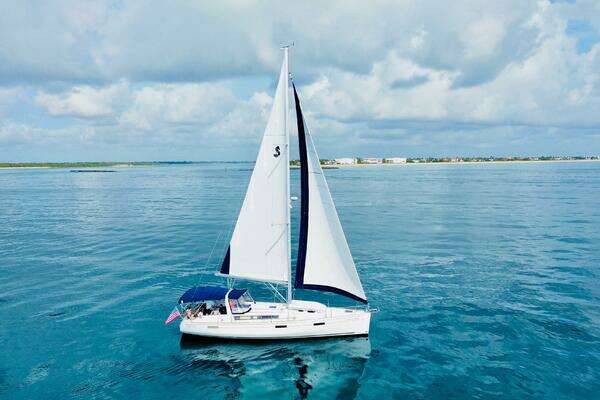 46-ft-Beneteau-2015-Oceanis 45-“IMAGINE THAT” Stuart    yacht for sale
