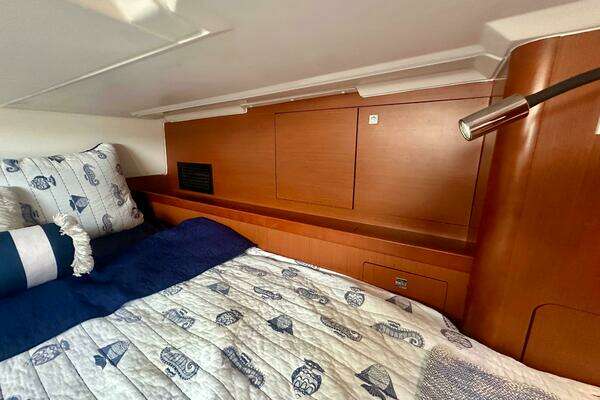 Beneteau Oceanis 45 Yacht For Sale