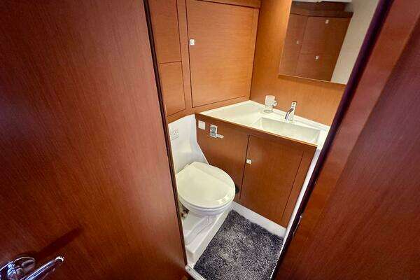 Beneteau Oceanis 45 Yacht For Sale