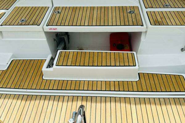 Beneteau Oceanis 45 Yacht For Sale