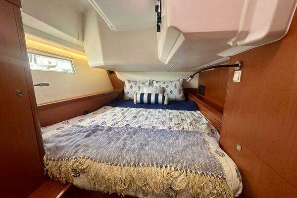 Beneteau Oceanis 45 Yacht For Sale