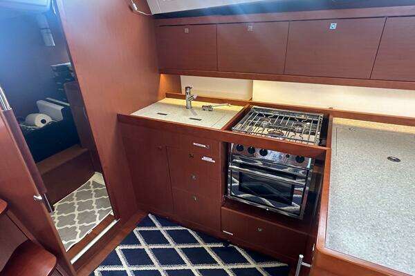 Beneteau Oceanis 45 Yacht For Sale