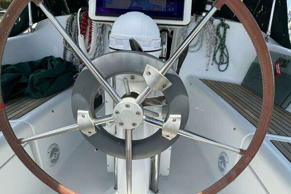 Photo of the 2006 Beneteau Oceanis 343 "Udacha"