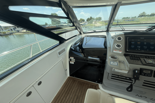 Sea Ray 540 SUNDANCER Yacht For Sale