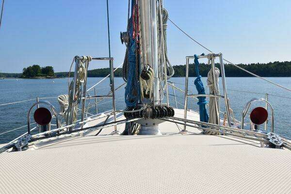 Photo of the 2004 Island Packet 485 "CHINOOK"