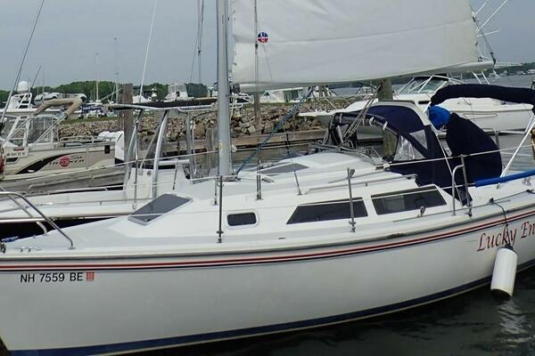 Lucky Enough 28ft Catalina Yacht For Sale