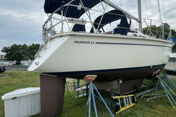Photo of the 1986 Pearson 