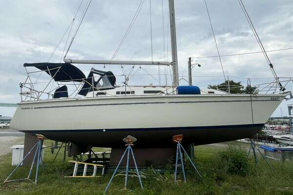 33-ft-Pearson-1986-Erie Pennsylvania United States yacht for sale