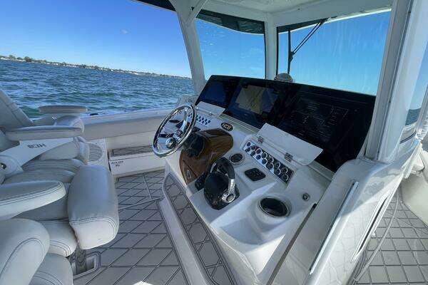 HCB 42 Siesta Yacht For Sale
