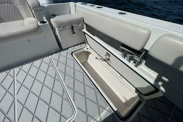 HCB 42 Siesta Yacht For Sale