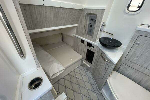 HCB 42 Siesta Yacht For Sale