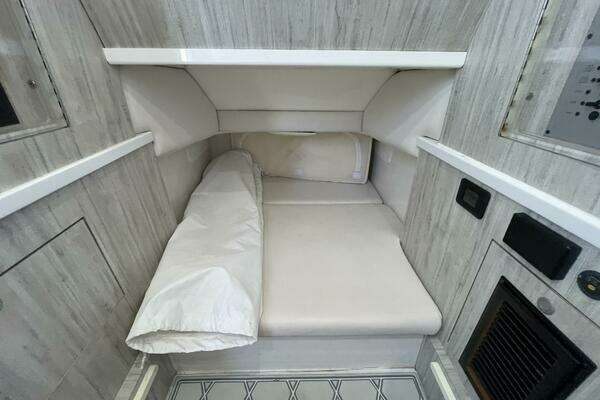 HCB 42 Siesta Yacht For Sale