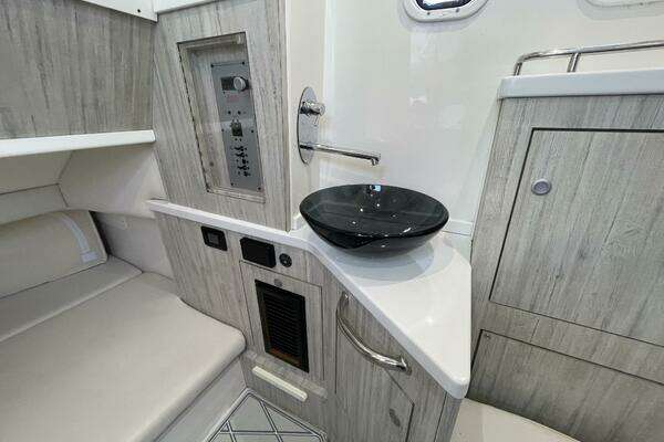 HCB 42 Siesta Yacht For Sale