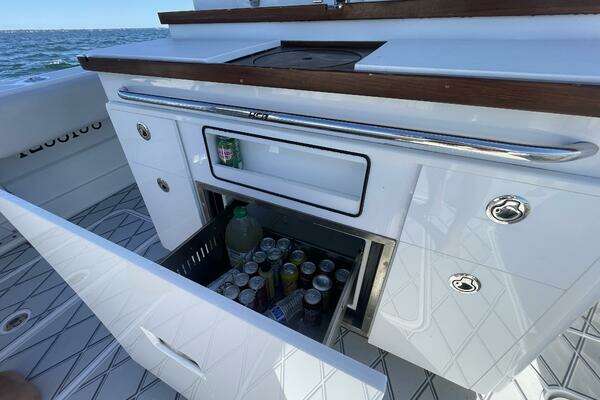 HCB 42 Siesta Yacht For Sale