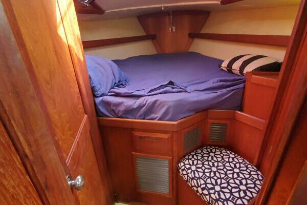 Seayonce 32ft Ericson Yacht For Sale