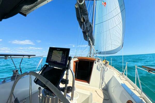 Seayonce 32ft Ericson Yacht For Sale