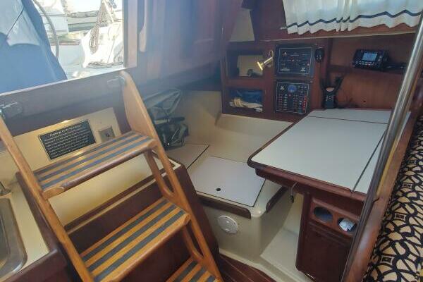 Seayonce 32ft Ericson Yacht For Sale