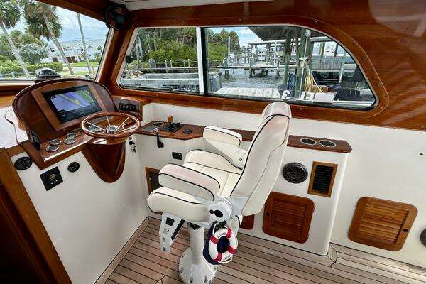 Hinckley 36 EP Yacht For Sale