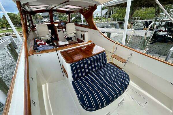 Hinckley 36 EP Yacht For Sale
