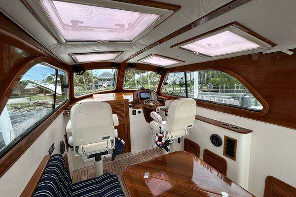 Hinckley 36 EP Yacht For Sale