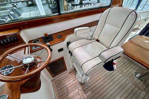 Hinckley 36 EP Yacht For Sale