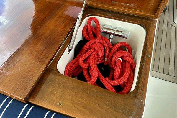 Hinckley 36 EP Yacht For Sale