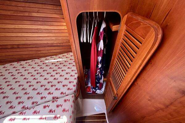 Hinckley 36 EP Yacht For Sale