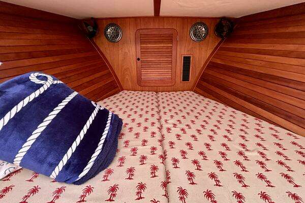 Hinckley 36 EP Yacht For Sale