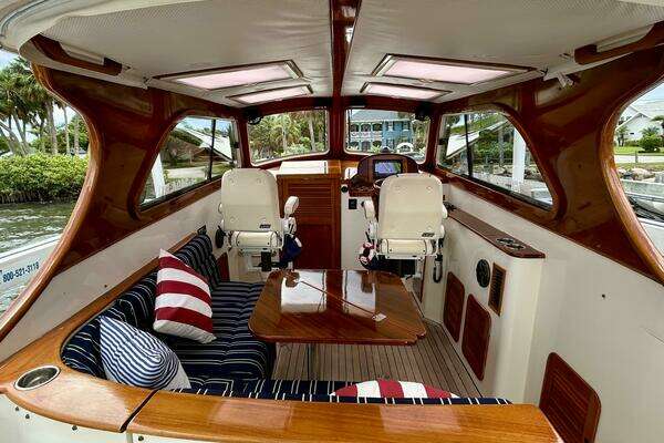 Hinckley 36 EP Yacht For Sale