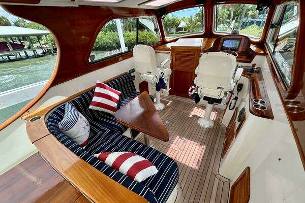 Hinckley 36 EP Yacht For Sale