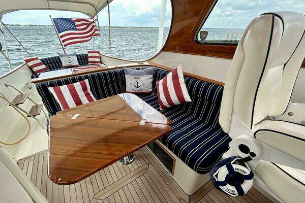 Hinckley 36 EP Yacht For Sale