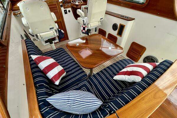 Hinckley 36 EP Yacht For Sale