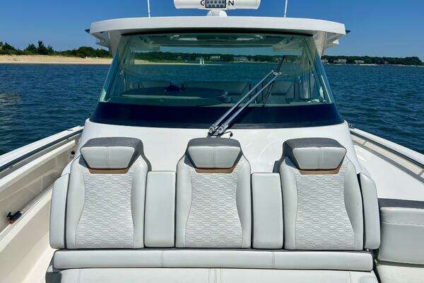 Tiara Yachts 43 LS Yacht For Sale
