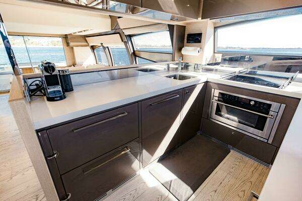 Ferretti Yachts 750 Yacht For Sale